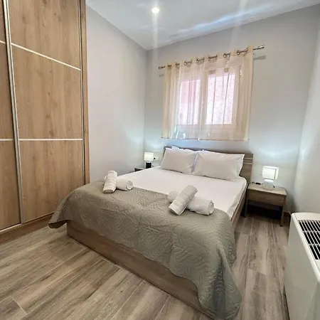 Venetian Kamara In Old Town Chania * ハニア