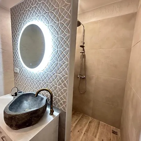 Tatil Evi Venetian Kamara In Old Town Chania