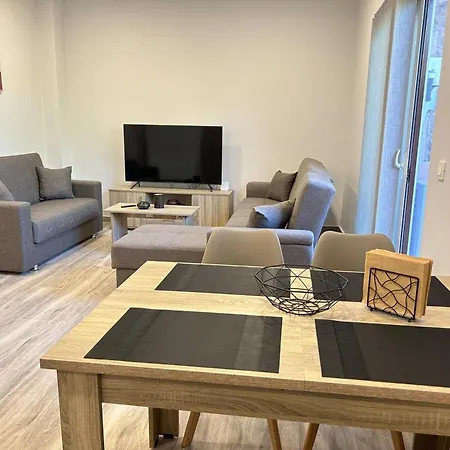 Venetian Kamara In Old Town Chania